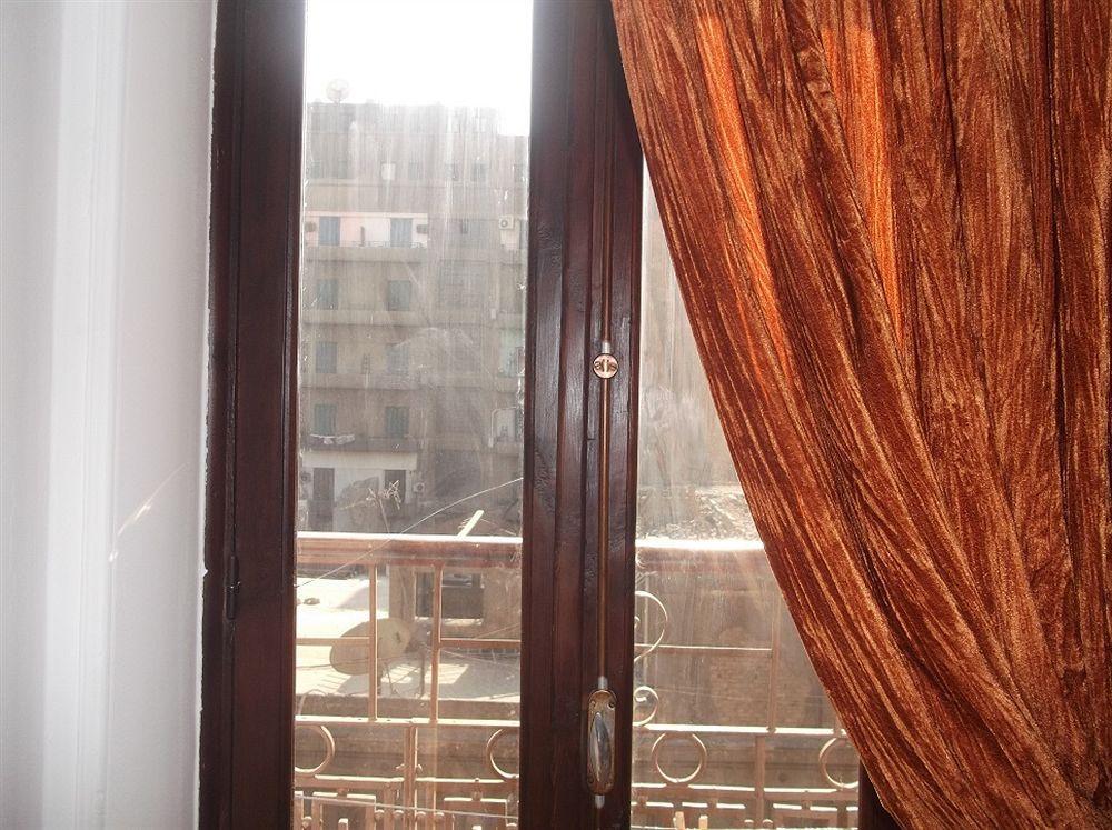 Family Palace Hostel Cairo Exterior photo