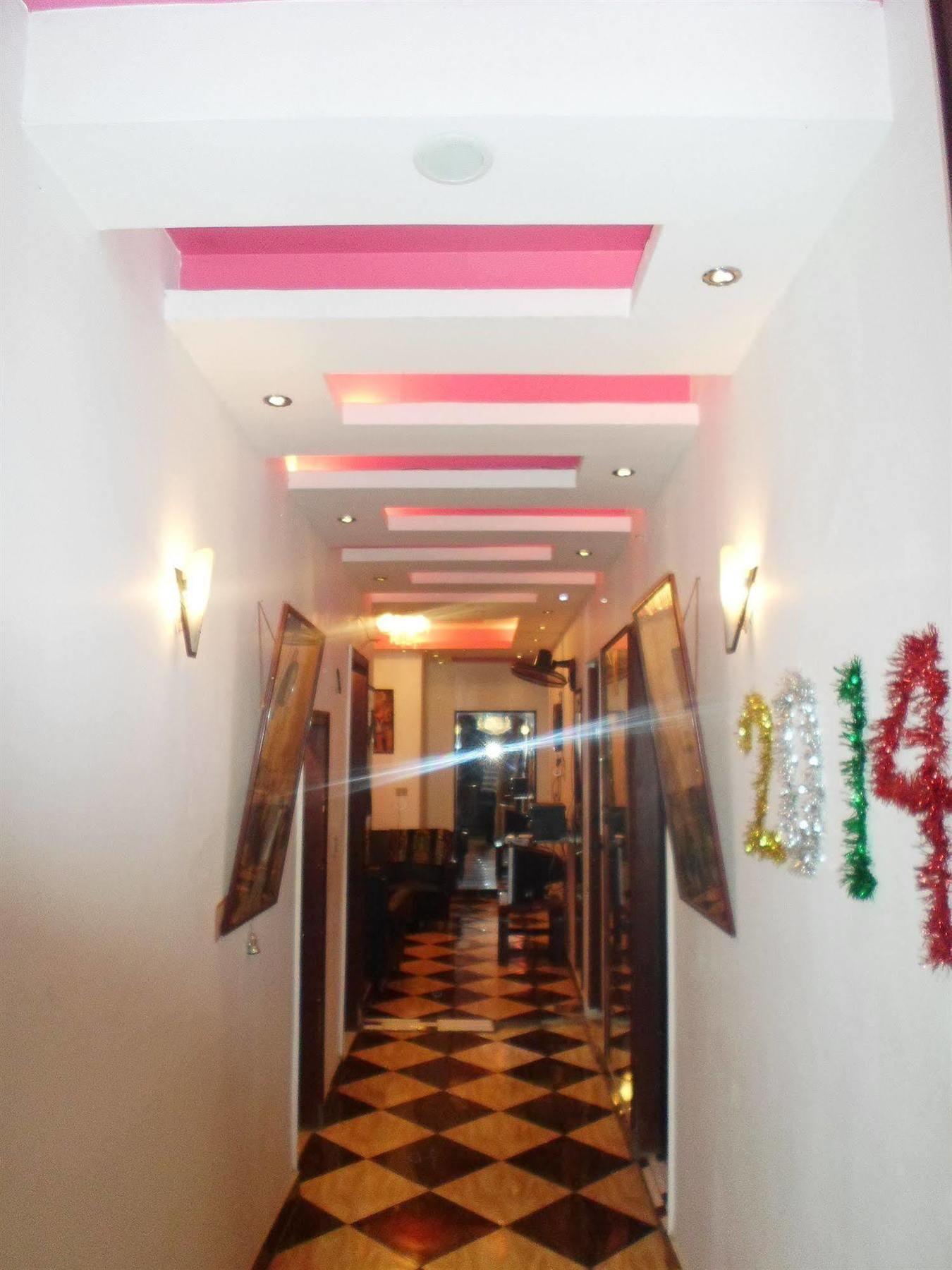 Family Palace Hostel Cairo Exterior photo