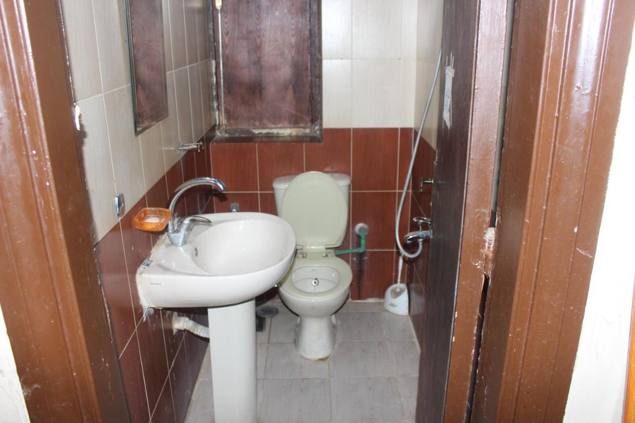 Family Palace Hostel Cairo Exterior photo