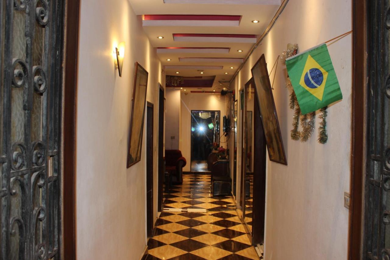 Family Palace Hostel Cairo Exterior photo