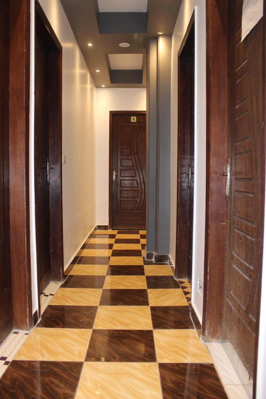 Family Palace Hostel Cairo Exterior photo