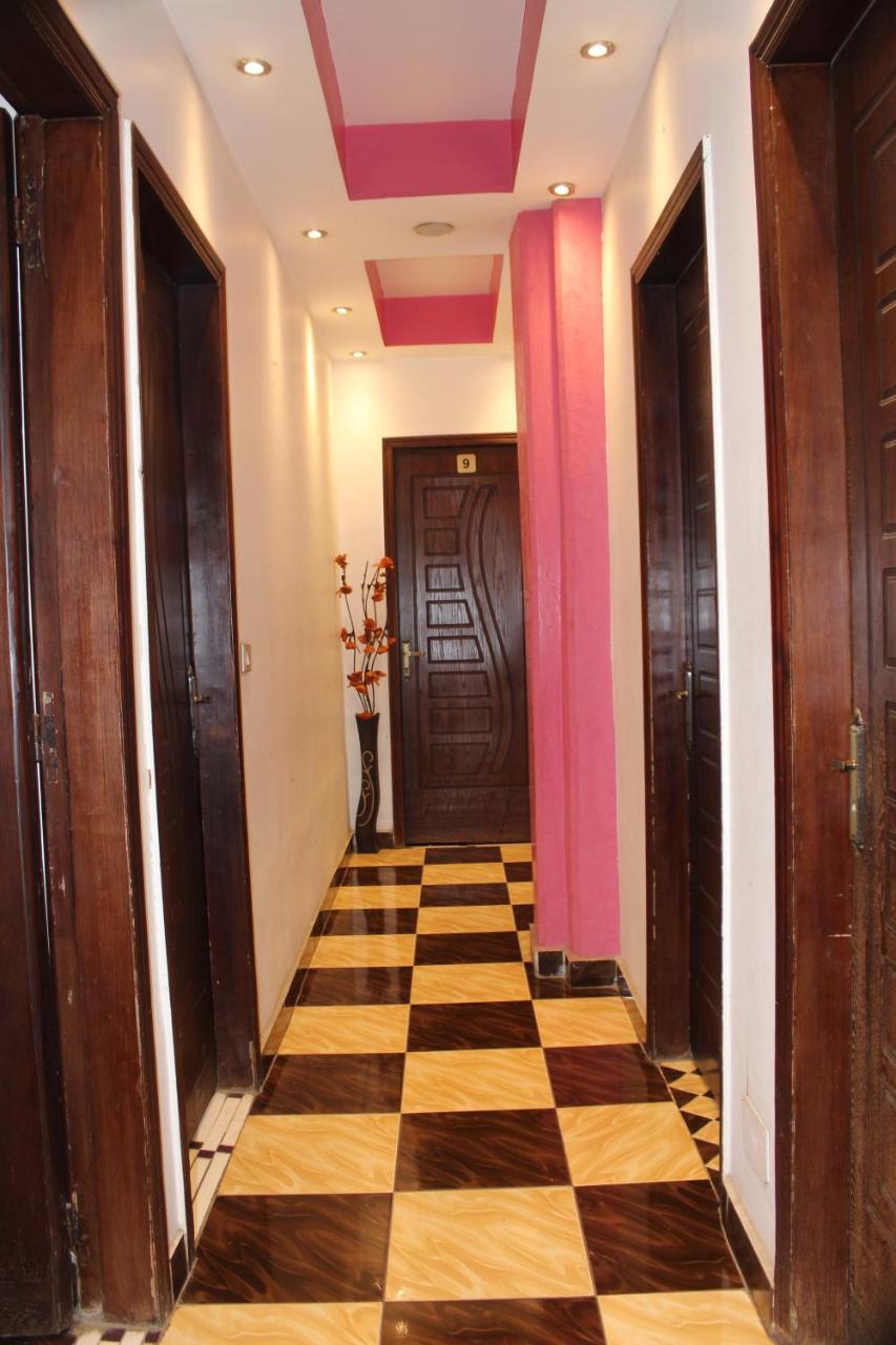Family Palace Hostel Cairo Exterior photo